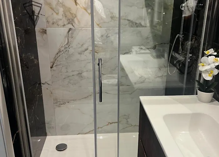 White Lotus 10 Of 10 Apartamento *