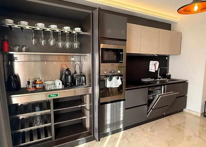 White Lotus 10 Of 10 *