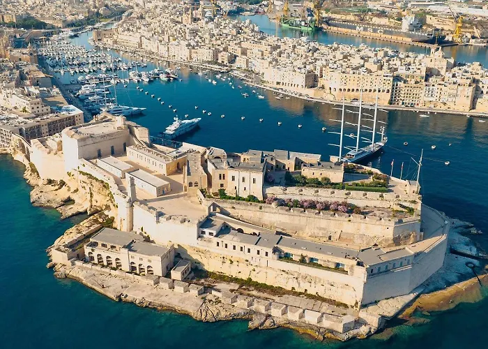 White Lotus 10 Of 10 * St. Paul's Bay