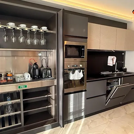 White Lotus 10 Of 10 *